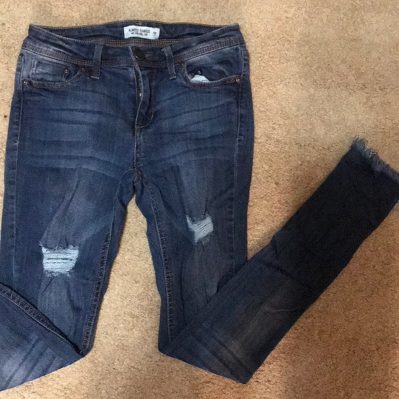 Jeans - Picture 2 of 4